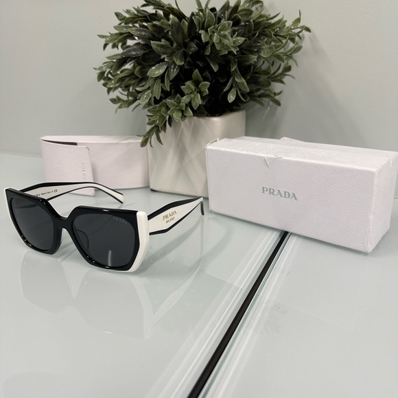 Prada PR 15WS - 09Q5S0 Sunglasses 54mm Black and White Prada Sunglasses - Picture 4 of 5